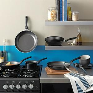 Sainsbury's Home 24cm Non Stick Aluminium Frying Pan - gallery image 2