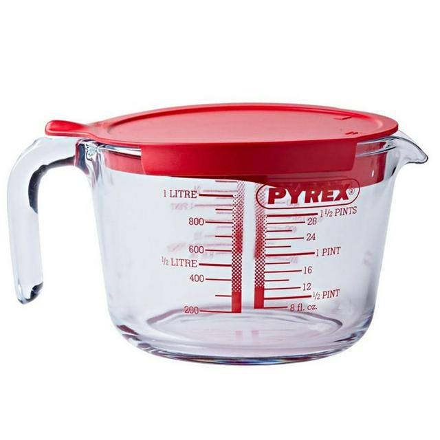 Pyrex Measuring Cup - with lid - gallery image 1