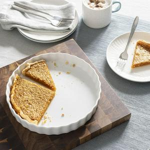 Habitat 24cm Riko Non Stick Porcelain Pie Dish - Cream - gallery image 4