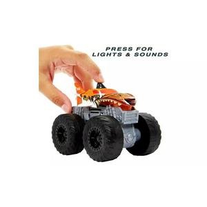 Hot Wheels Monster Trucks Roarin' Wreckers Assortment - gallery image 4