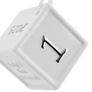 Sainsbury's Home Single Babies First Christmas Cube Bauble - gallery image 4