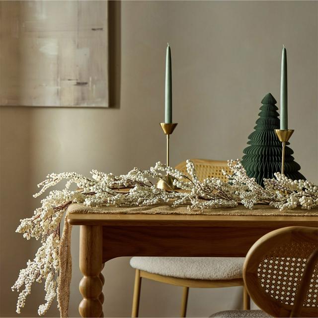 Habitat White Berry Christmas Garland - gallery image 1