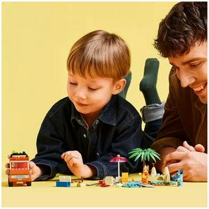 Lego Bluey - Bluey's Beach & Family Car Trip Toy Set 11202 - gallery image 2