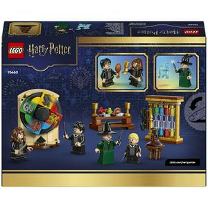 Lego Harry Potter Hogwarts Castle Sorting Hat Ceremony Set 76460 - gallery image 5