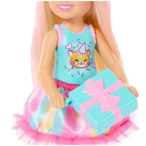 Barbie Club Chelsea Doll & Accessories - gallery image 3