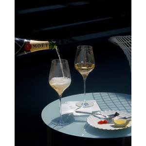 Moët & Chandon Brut Imperial Champagne 75cl - gallery image 2