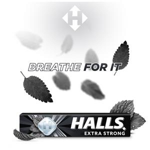 Halls 33.5g Extra Strong Lozenges Roll - gallery image 2
