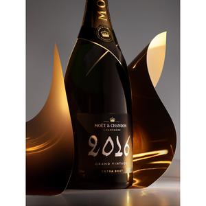 Moët & Chandon Grand Vintage Champagne 75cl - gallery image 4