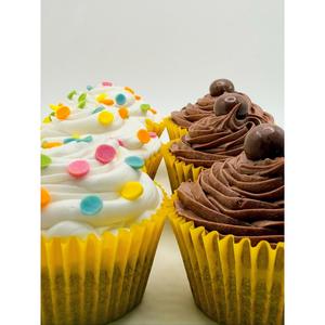 Emma's Country Cakes Medley Cupcakes x6 - gallery image 2