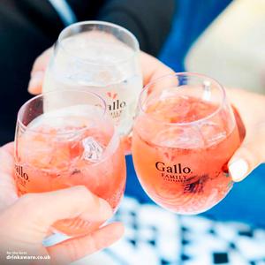 Gallo Family White Zinfandel Rosé Wine 75cl - gallery image 4