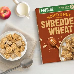 Nestle Shredded Wheat Bitesize Honey & Nut Cereal 500g - gallery image 2