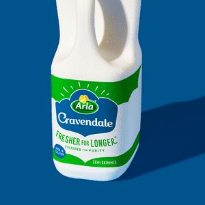 Cravendale Filtered Fresh Semi Skimmed Milk 2L Fresher for Longer - gallery image 4