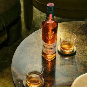 Glenfiddich 15 Year Old Single Malt Scotch Whisky 70cl - gallery image 3
