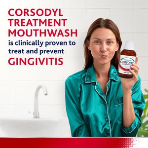 Corsodyl Medicated Antibacterial Mouthwash Fresh Mint 300ml - gallery image 3