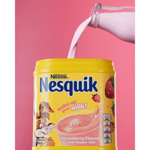 Nesquik Strawberry Flavoured Milkshake Powder 500g Tub - gallery image 6