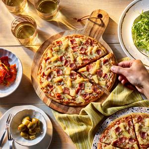 Dr. Oetker Ristorante Hawaii Pizza 355g - gallery image 2