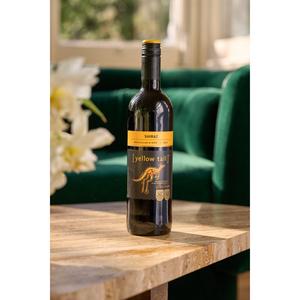 Yellow Tail Shiraz Red Wine 75cl - gallery image 3