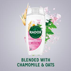 Radox Feel Moisturised Shower Gel Chamomile & Oat Body Wash 225ml - gallery image 2