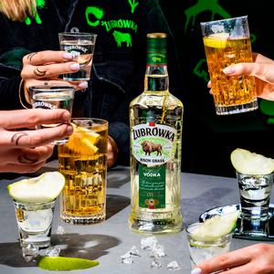 Zubrowka Bison Grass Polish Vodka 70cl - gallery image 5