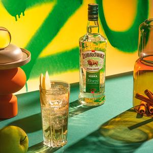 Zubrowka Bison Grass Polish Vodka 70cl - gallery image 6