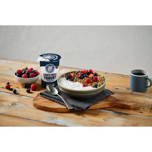 St Helen's Farm Goat's Milk Natural Yogurt 450g - gallery image 2