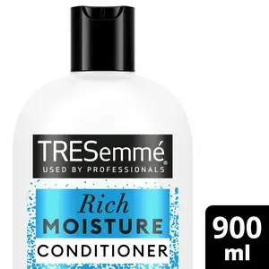 TRESemmé Moisture Rich Luxurious Moisture Hair Conditioner Bottle 900ml