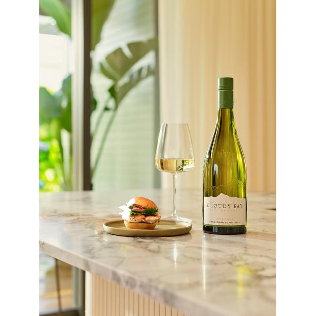 Cloudy Bay Sauvignon Blanc White Wine 75cl | Sainsbury's