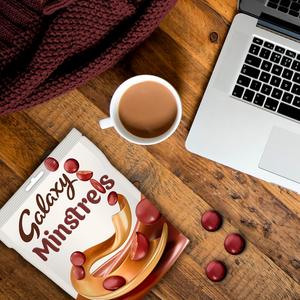 Galaxy Minstrels Milk Chocolate Buttons Pouch Bag 118g - gallery image 3