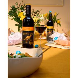 Yellow Tail Merlot Red Wine 75cl - gallery image 2