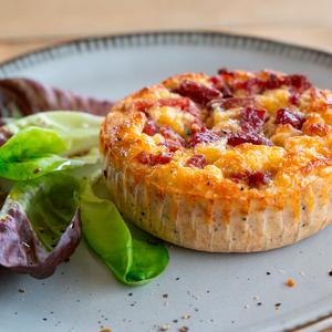 Higgidy Smoked Ham Hock & Mature Cheddar Quiche - gallery image 2