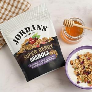 Jordans Super Berry Granola Breakfast Cereal 500g - gallery image 4