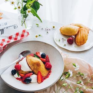 Bonne Maman Madeleines Cakes 175g - gallery image 2