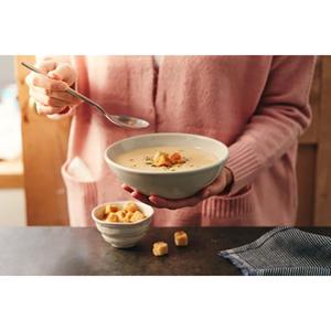Heinz Classic Cream of Chicken Soup 4x400g - gallery image 2