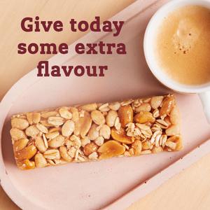 Nature Valley Sweet & Salty Roasted Peanut Cereal Bars 4x40g - gallery image 5