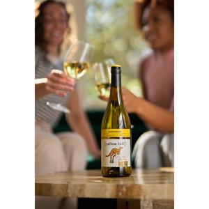Yellow Tail Chardonnay White Wine 75cl - gallery image 2