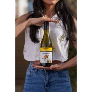 Yellow Tail Chardonnay White Wine 75cl - gallery image 4