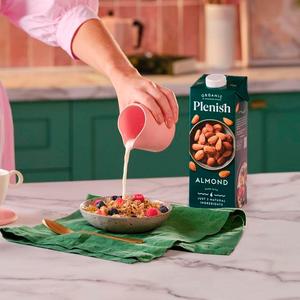 Plenish 1L Chilled Dairy Free Organic Almond Drink - gallery image 3