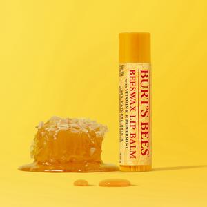 Burt's Bees 100% Natural Moisturising Lip Balm Tube 4.25g - gallery image 4