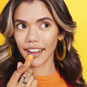 Burt's Bees 100% Natural Moisturising Lip Balm Tube 4.25g - gallery image 5