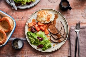 Sainsbury's British or Irish 21 Day Matured Slow Beef Roasting Joint - gallery image 3