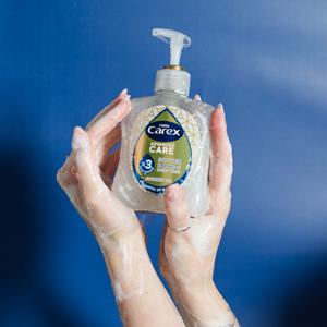 Carex 500ml Advanced Care Coconut Oil Antibacterial Hand Wash - gallery image 2