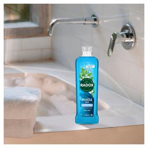 Radox Mineral Therapy Muscle Soak Bath Soak Bubble Bath 1L - gallery image 4