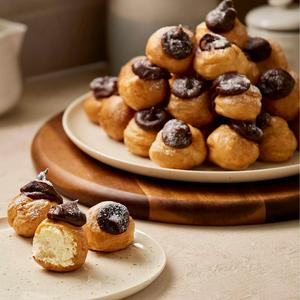 Sainsbury's 30 Piece Belgian Chocolate Profiteroles Tower - gallery image 2