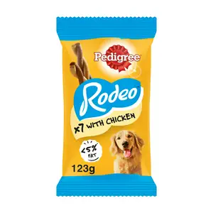 Pedigree Rodeo Adult Dog Treats Chicken Sticks x7 123g