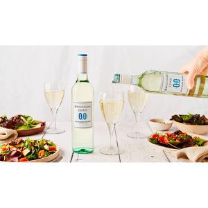 McGuigan Zero Sauvignon Blanc 0.0% Alcohol Free Australian White Wine Based Drink 75cl - gallery image 4