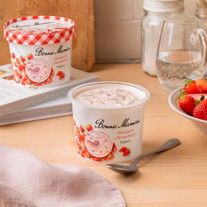 Bonne Maman 450g Rhubarb & Strawberry Fruit Yoghurt - gallery image 3
