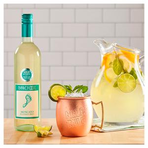 Barefoot Moscato White Wine 75cl - gallery image 2