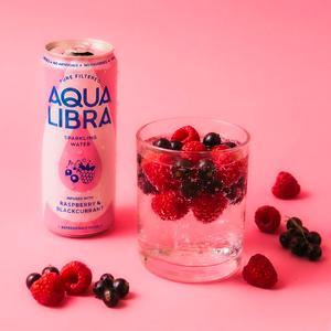 Aqua Libra Sparkling Water Infused with Raspberry & Blackcurrant 4x330ml - gallery image 3