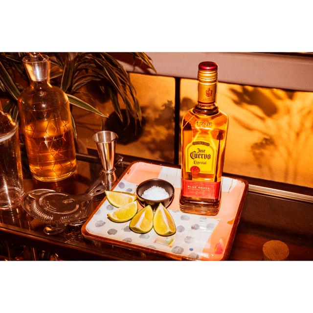 Jose Cuervo Especial Reposado Tequila 70cl | Sainsbury's