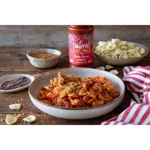 Mutti Tomato Pasta Sauce with Chilli 400g - gallery image 3